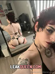 illiteracy4me Nude Leaked Onlyfans #2